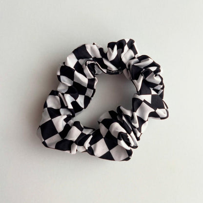Racing Flag Scrunchie Medium Print