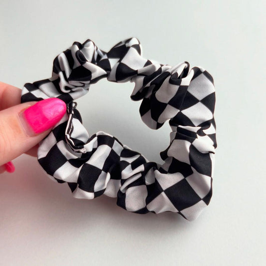 Racing Flag Scrunchie Medium Print