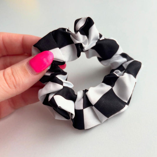 Racing Flag Scrunchie Large Print